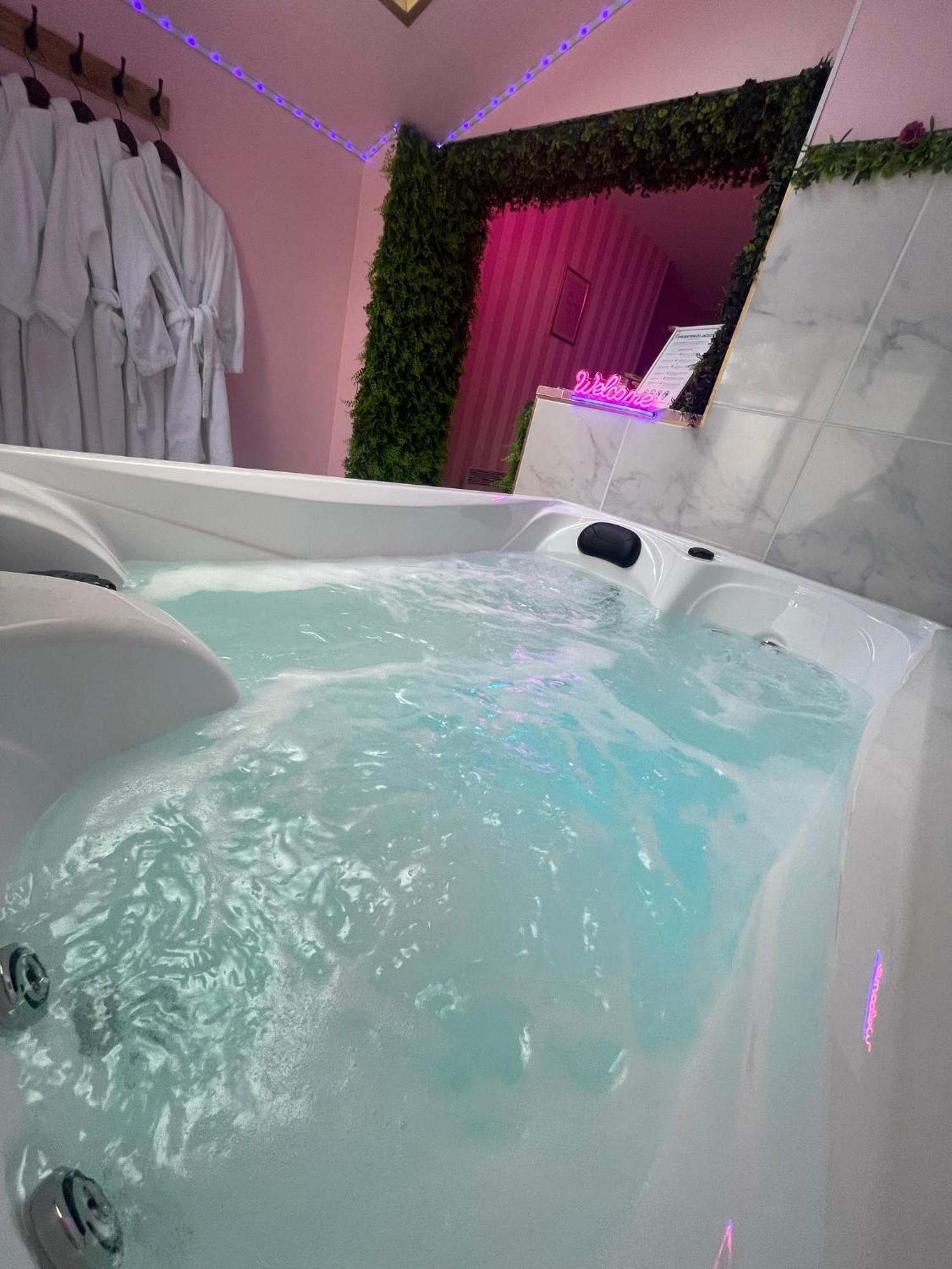 Maison Spacieuse Jacuzzi Wifi Netflix Quievrechain Exterior photo